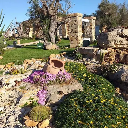 Bed & Breakfast Il trullo delle nonne dei Giardini di Marzo Felline